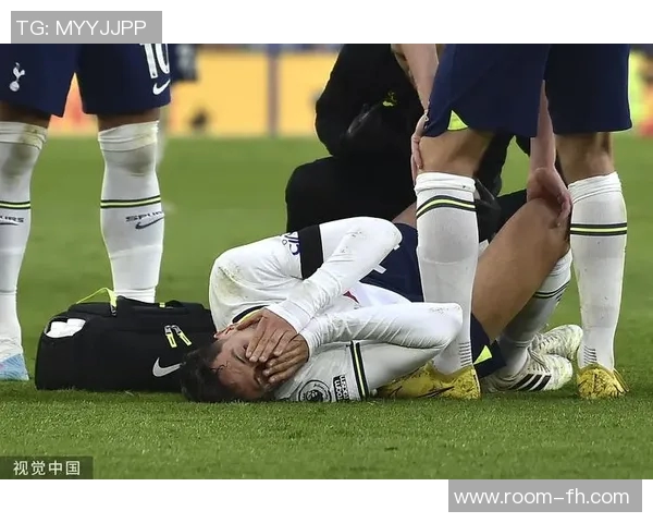 热刺官方宣布本坦库尔右腿筋手术成功预计伤缺三个月